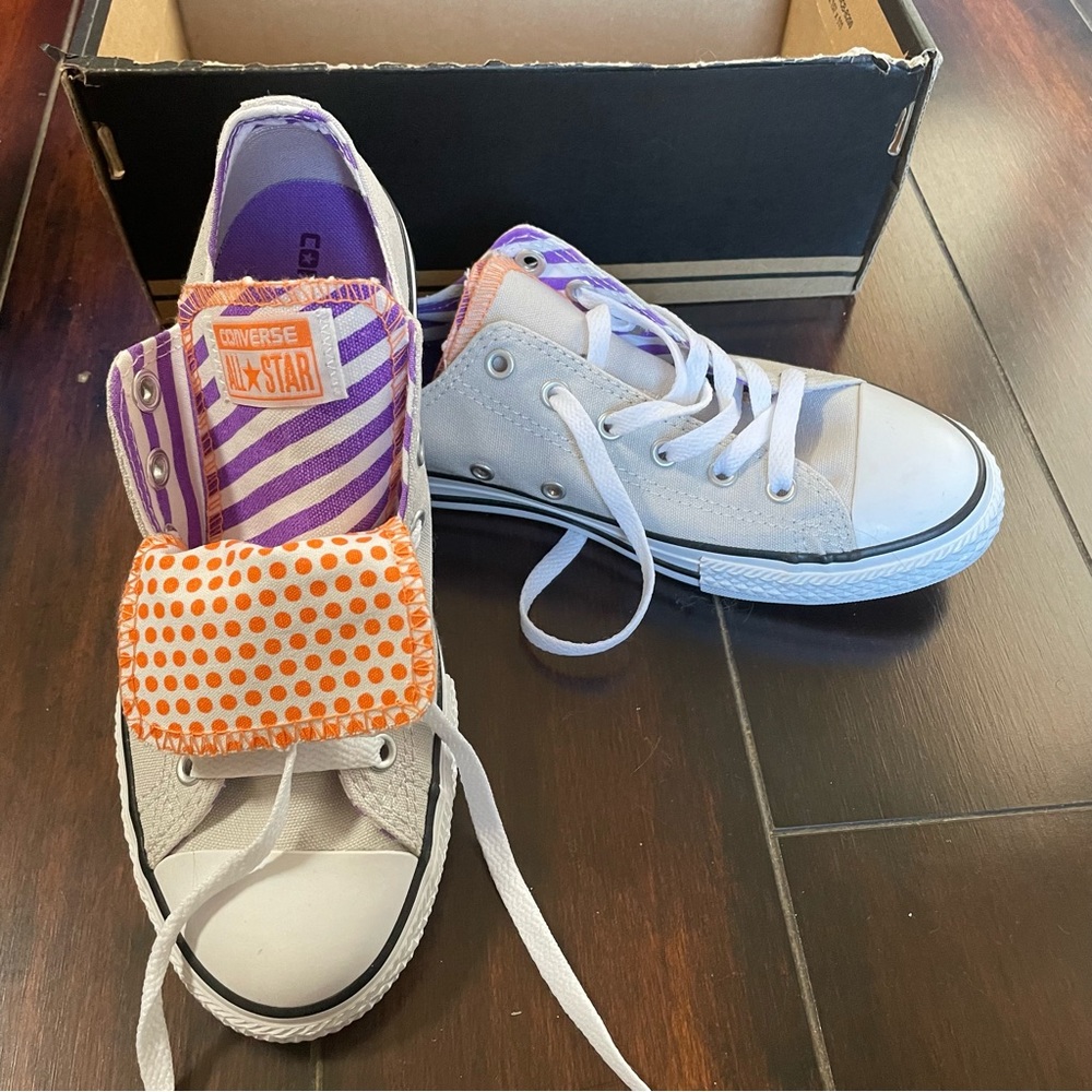 Converse Low Top Junior's size 5 Double Tongue Sneakers